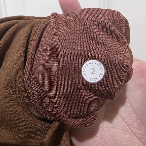 Lululemon Align High-Rise Pant 25" in Roasted Brown Size 2 - Picture 8 of 8